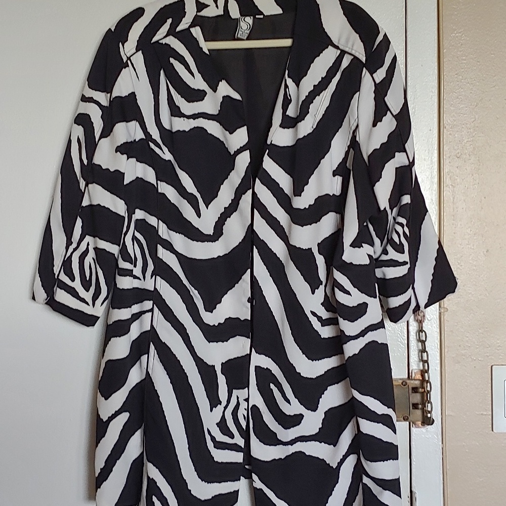 SILK LAND BLACK AND WHITE JACKET - SIZE 3X